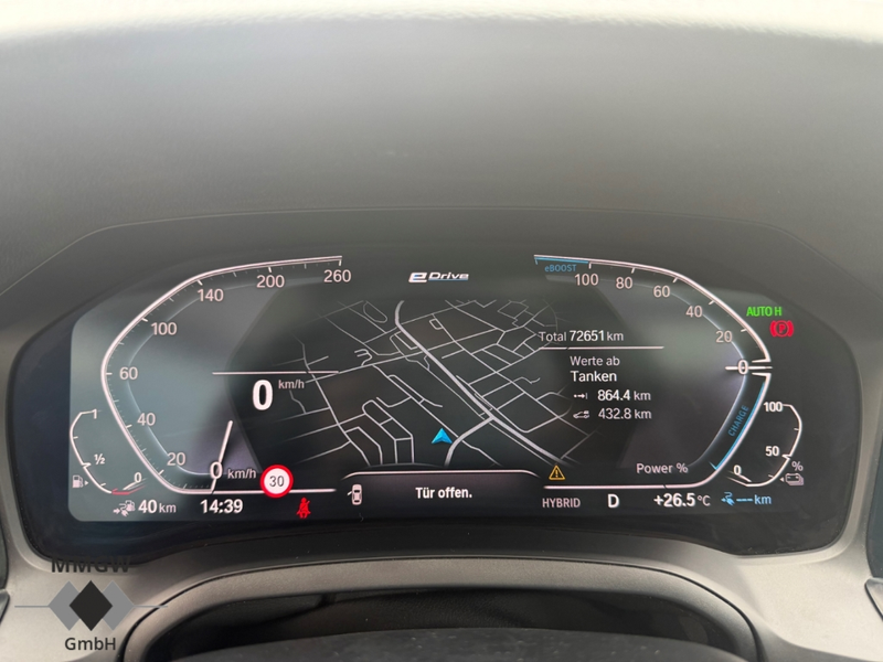 BMW 330 e Advantage Touring ParkAssist/Pano/Navi/Digitales — photo 2