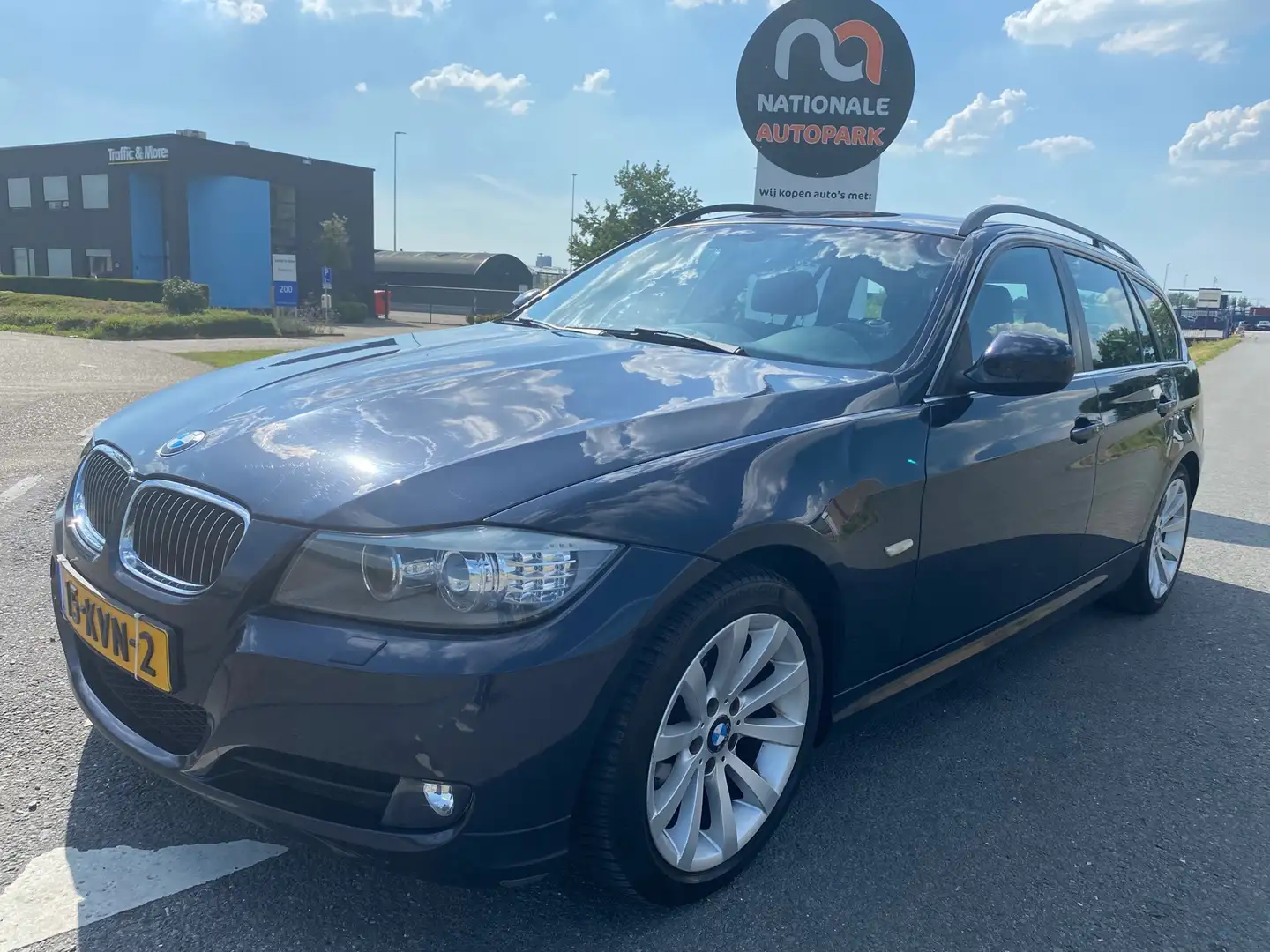 BMW 318 3-serie Touring 2010 * 318i Business Line * AUTOMA Blauw - 1