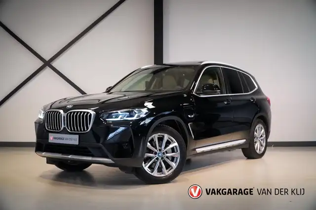 BMW X3 XDrive30e | Panorama | Trekhaak | Laser | 360 Came