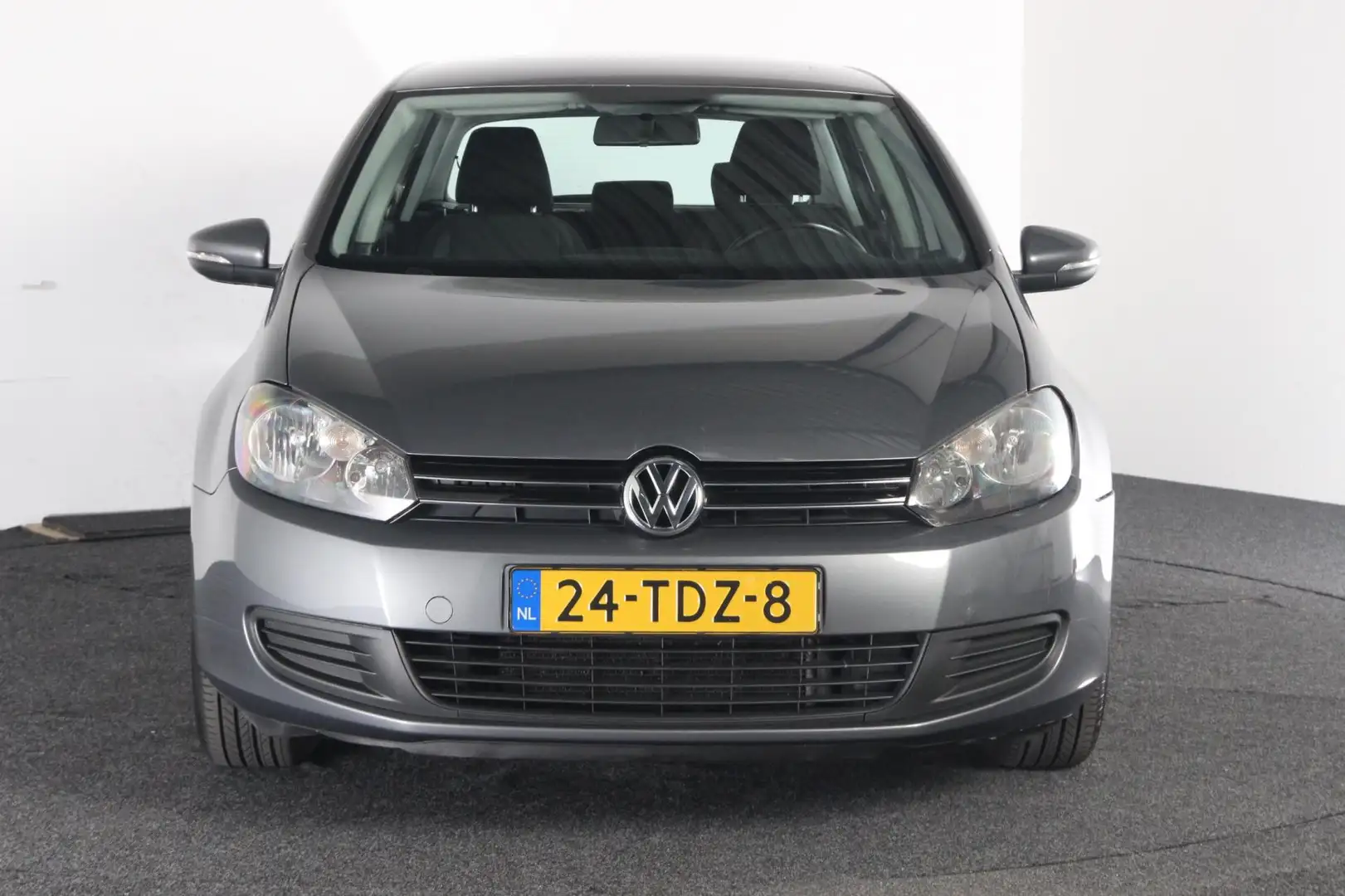 Volkswagen Golf 1.6 TDI Comfortline BlueMotion Grijs - 2