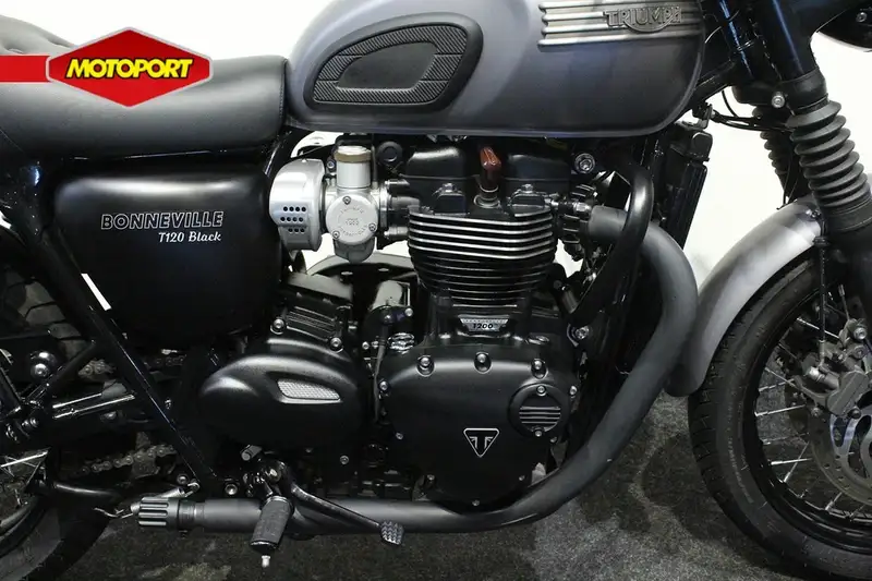 Triumph Bonneville T120 - foto 4