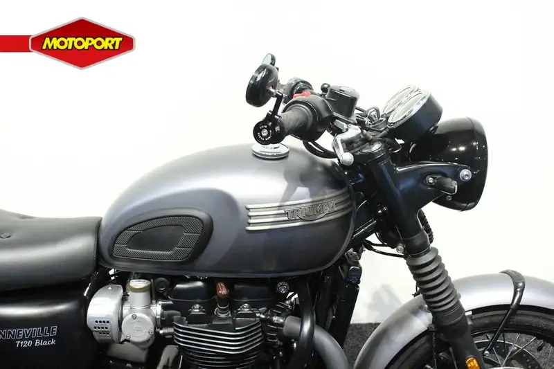 Triumph Bonneville T120 - foto 6