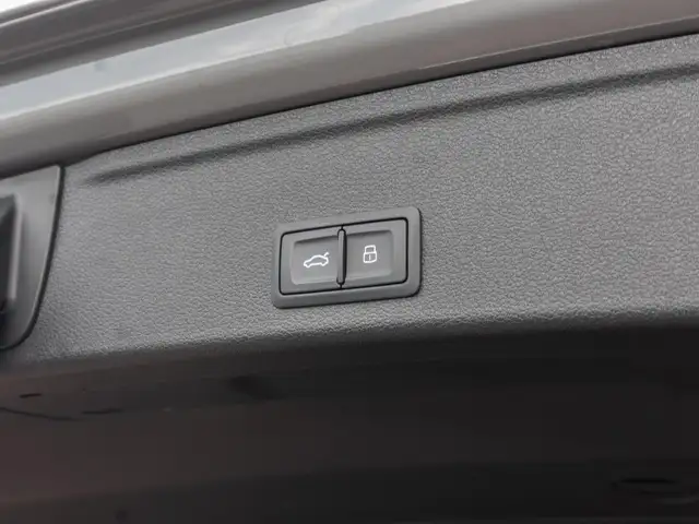 Audi RS4 view 26