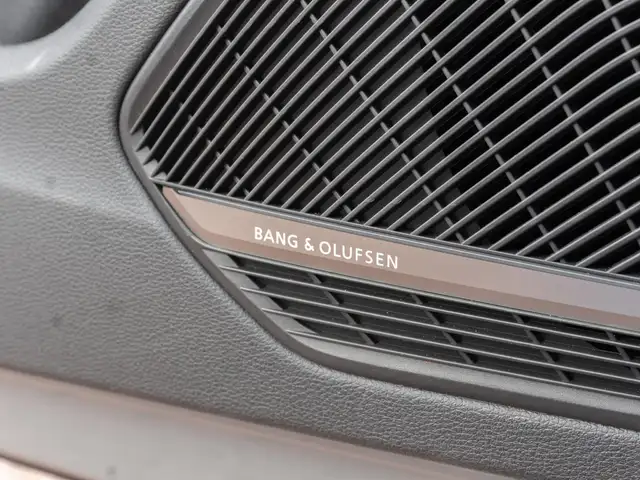 Audi RS4 view 17