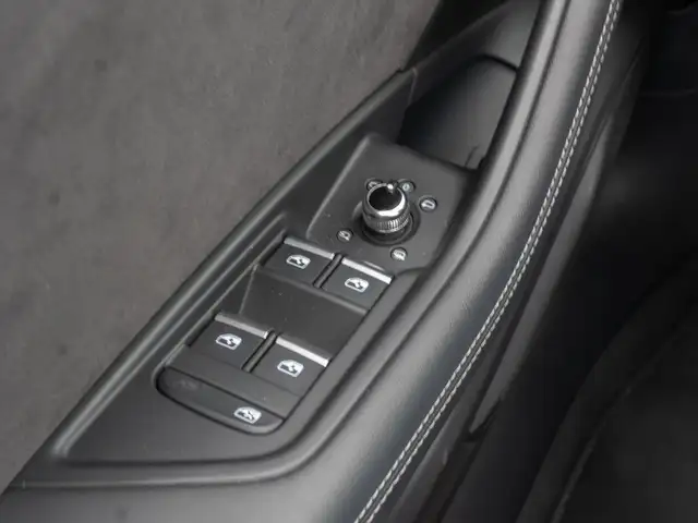 Audi RS4 view 28
