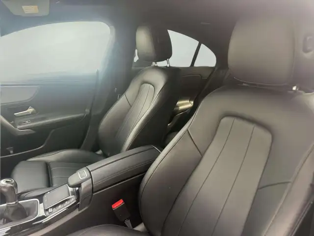 Mercedes-Benz Cla view 11