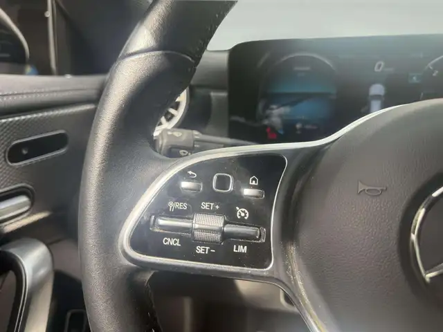 Mercedes-Benz Cla view 14