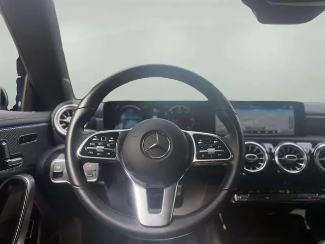 Mercedes-Benz Cla view 13