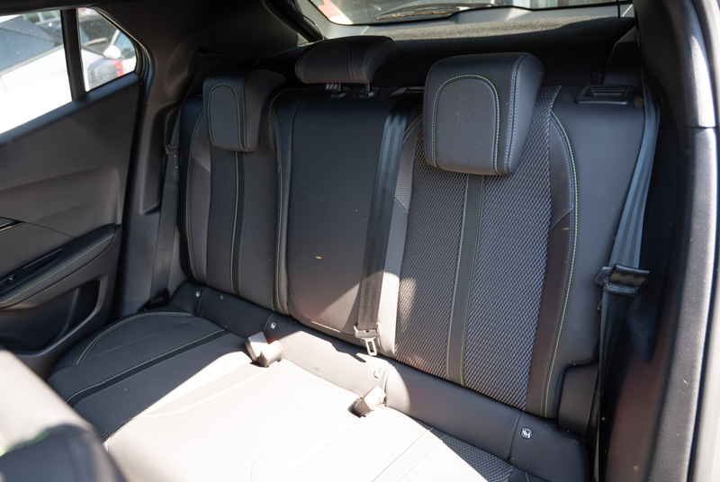Peugeot 2008 GT 1.2 PureTech 130 EAT8 *GW-TOP-DEAL* — photo 7