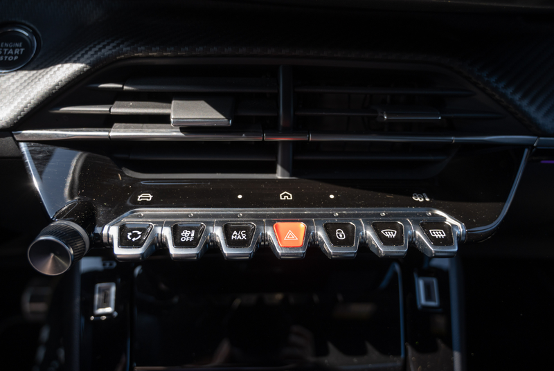 Peugeot 2008 GT 1.2 PureTech 130 EAT8 *GW-TOP-DEAL* — photo 9