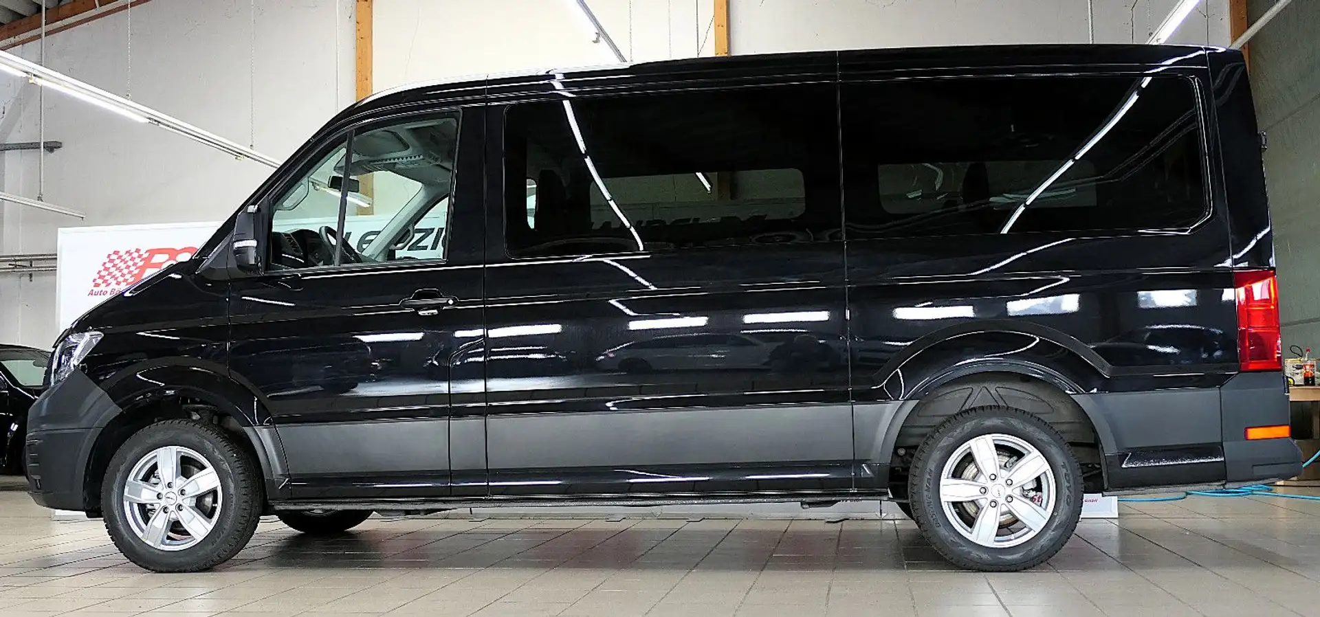 Volkswagen Crafter Kombi DSG LED 8-Sitzer PDC ErgoFahrersit Schwarz - 2