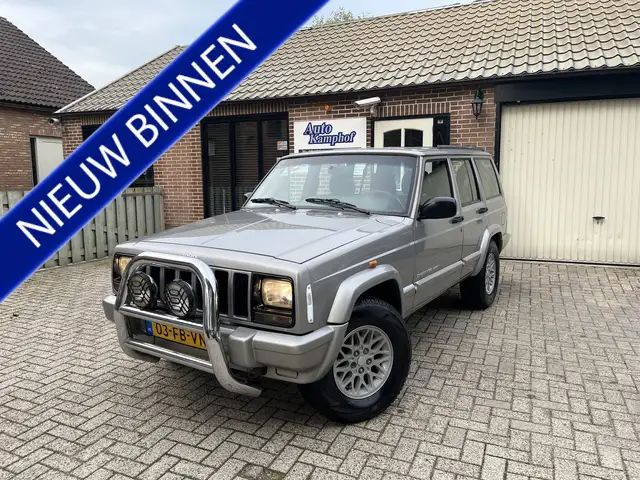 Jeep Cherokee 2.5i Sport Airco Trekhaak Nieuwe A.P.K.