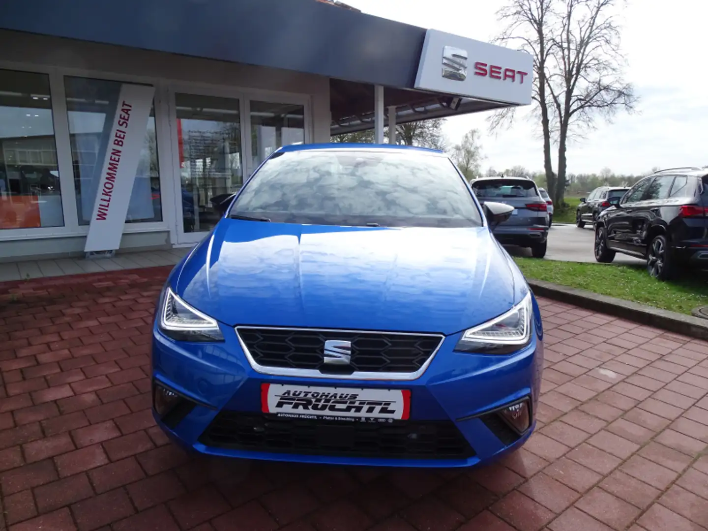 SEAT Ibiza Ibiza 1.0 TSI FR DSG 115PS Navi ACC Dinamica Voll- Blau - 2