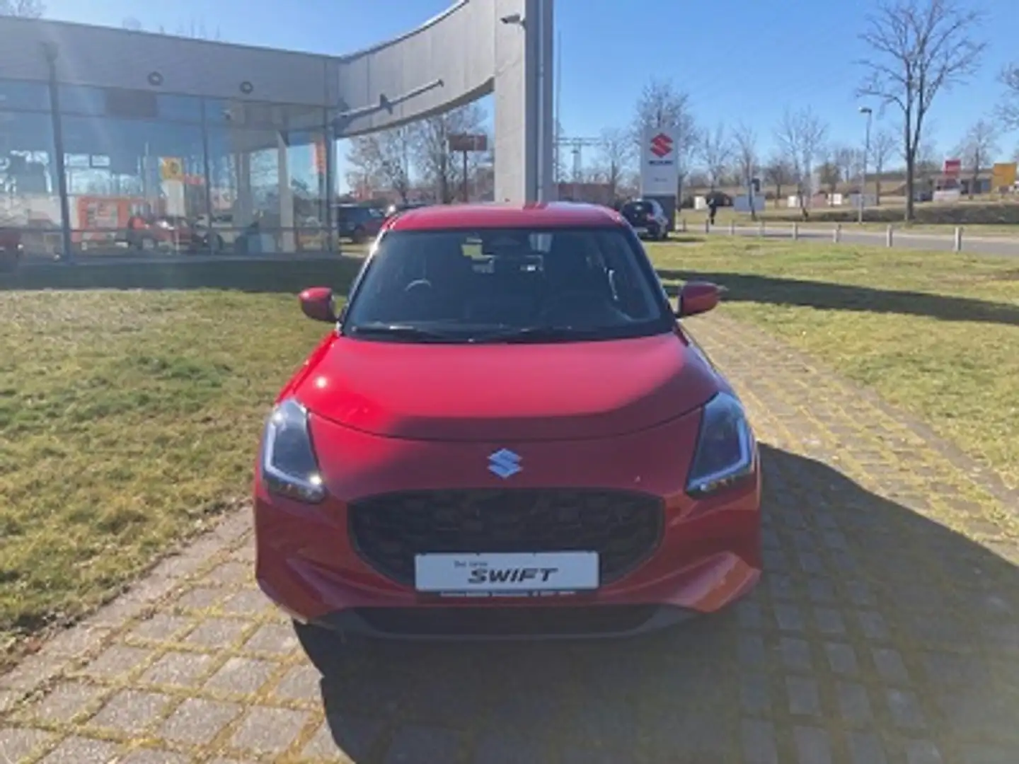 Suzuki Swift 1,2 Club Hybrid Rot - 1
