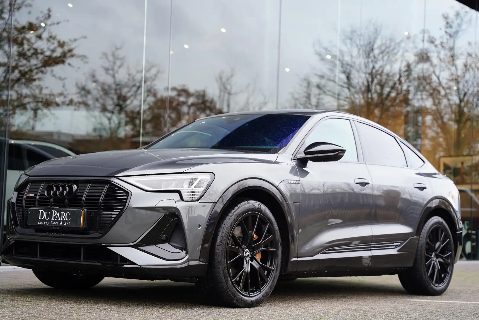 Audi e-tron Sportback 55 Quattro S Edition 95 kWh | Panorama D Grau - 1