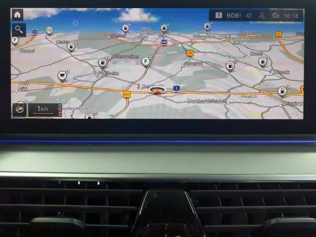 BMW 5 Series view 12