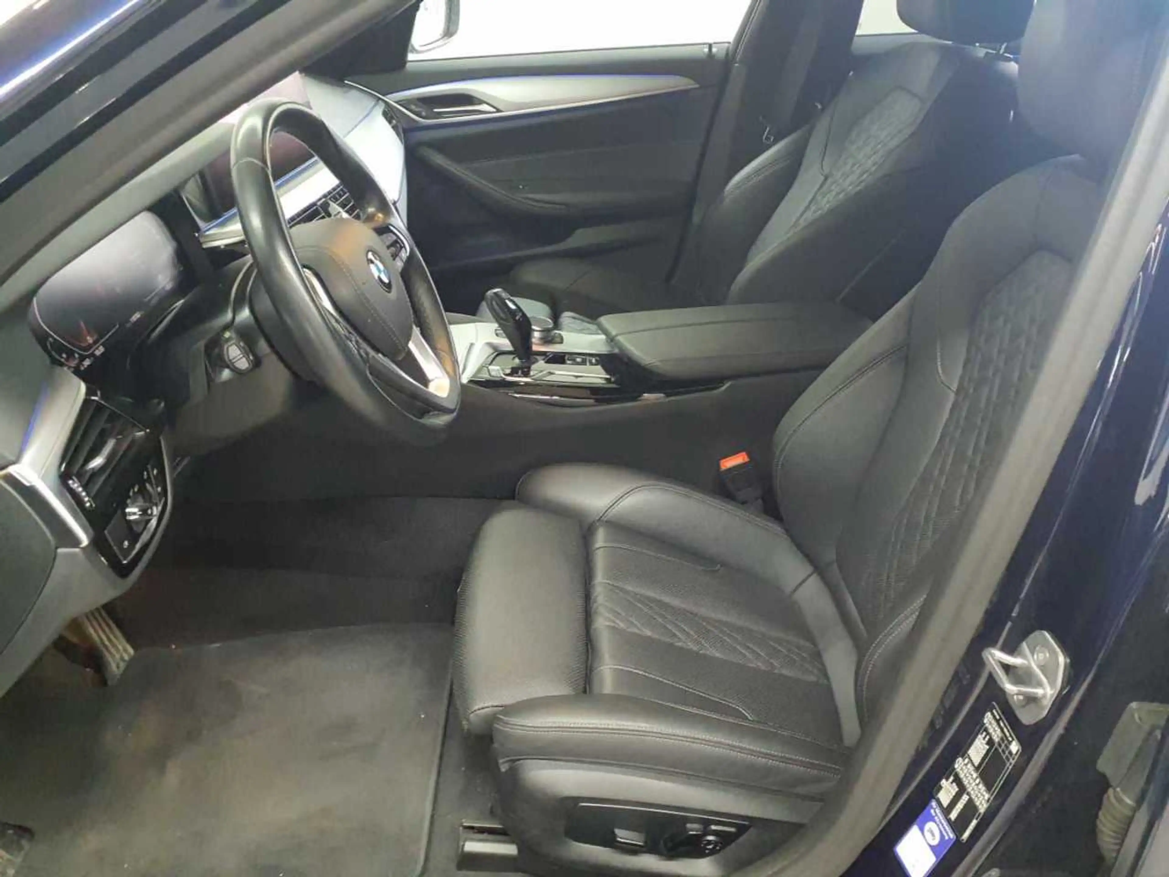 BMW 530 530d Touring Aut. Navi Leder SHZ — photo 8