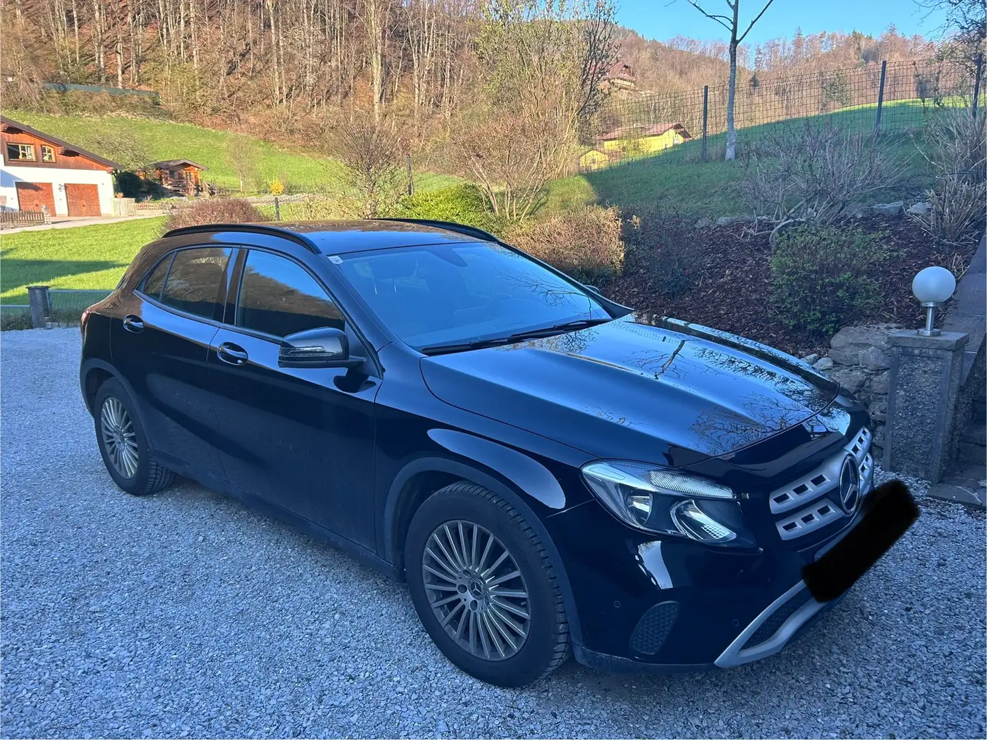 Mercedes-Benz GLA 180 GLA 180 Schwarz - 2