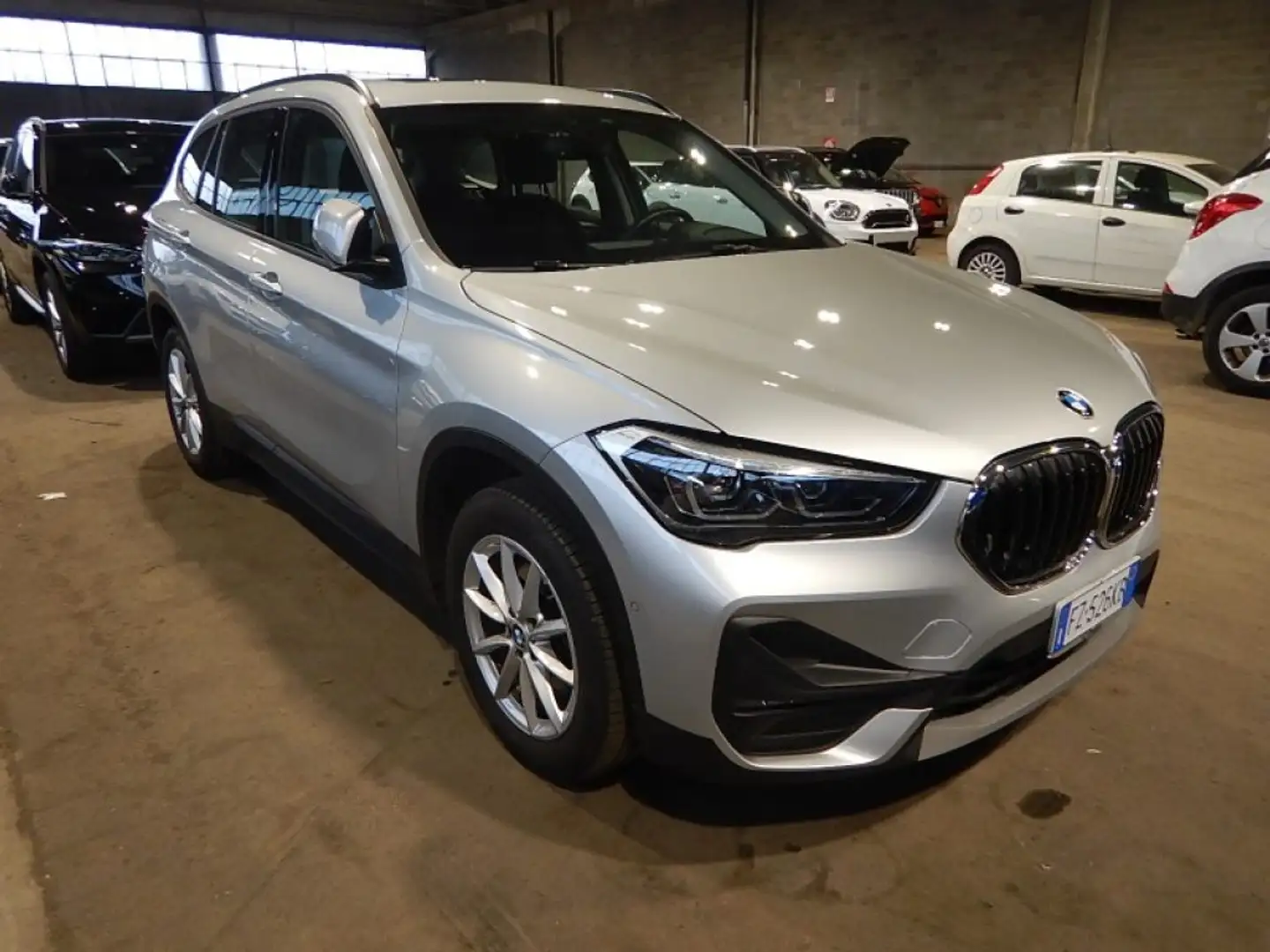 BMW X1 sDrive18d Business Advantage *Tetto, Navi* Grigio - 1