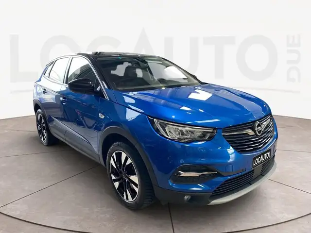 Opel Grandland view 3