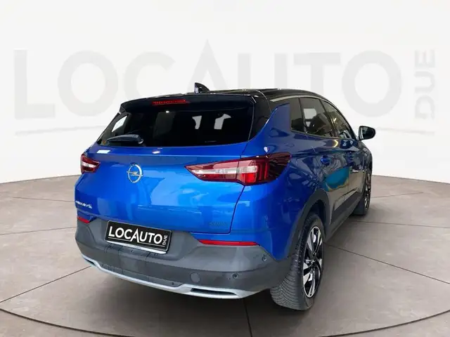 Opel Grandland view 4
