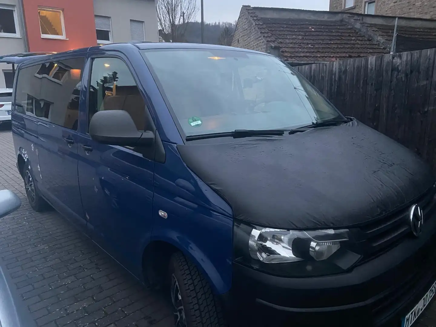 Volkswagen T5 Transporter Kombi lang Blau - 2