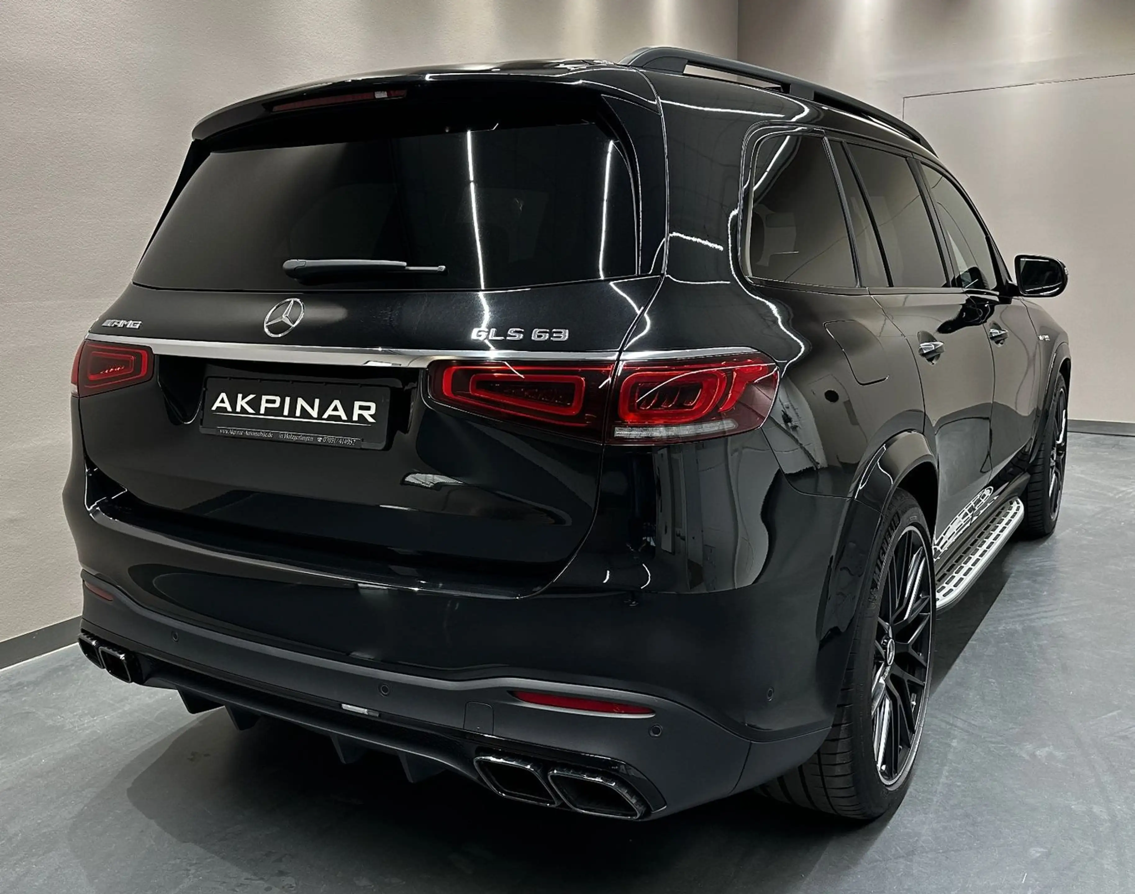 Mercedes-Benz GLS 63 AMG GLS63 AMG 4M+ Night-Paket *7-SITZER*PANO*DIST+* — photo 7