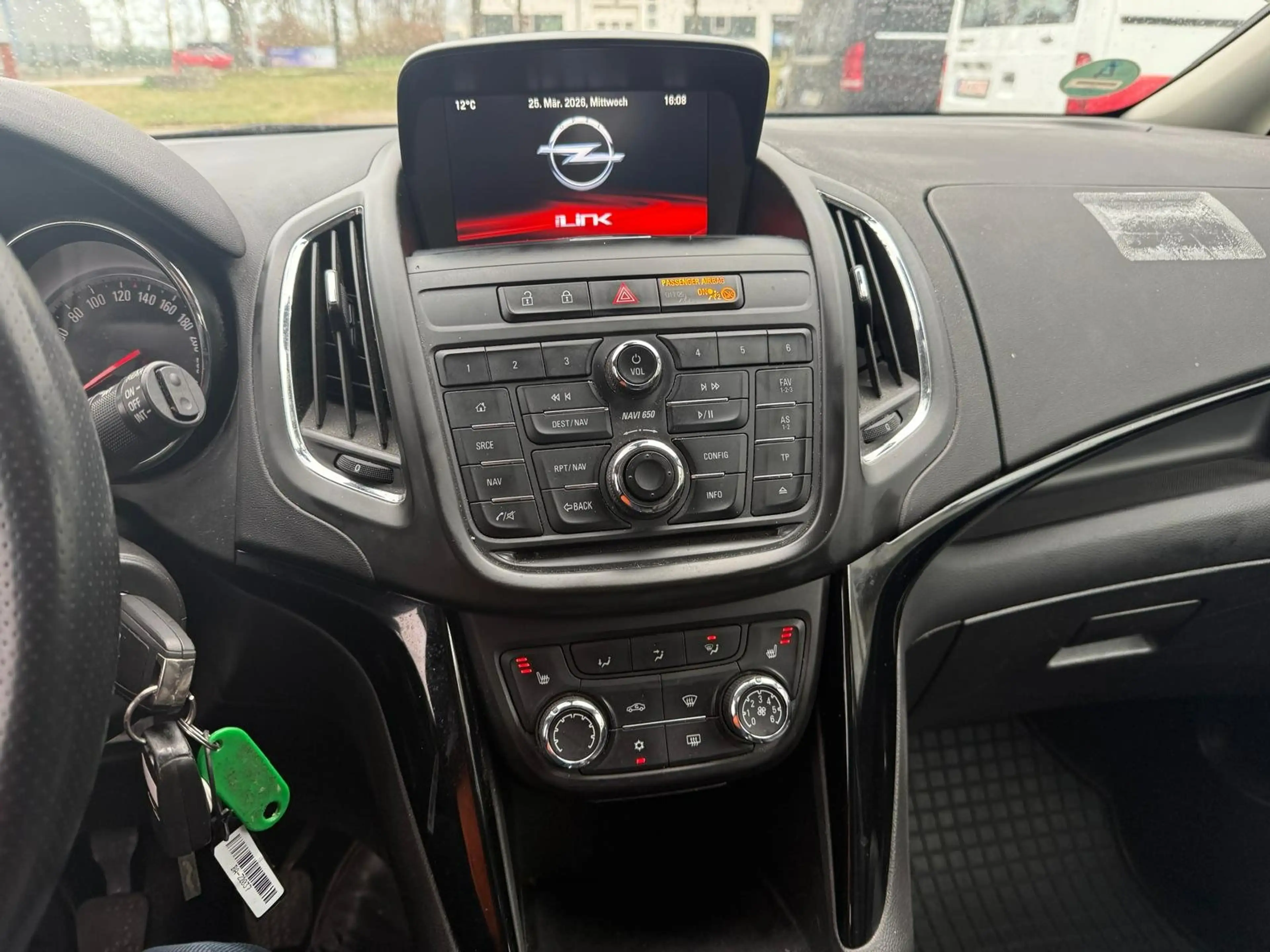 Opel Zafira Tourer Edition — photo 15