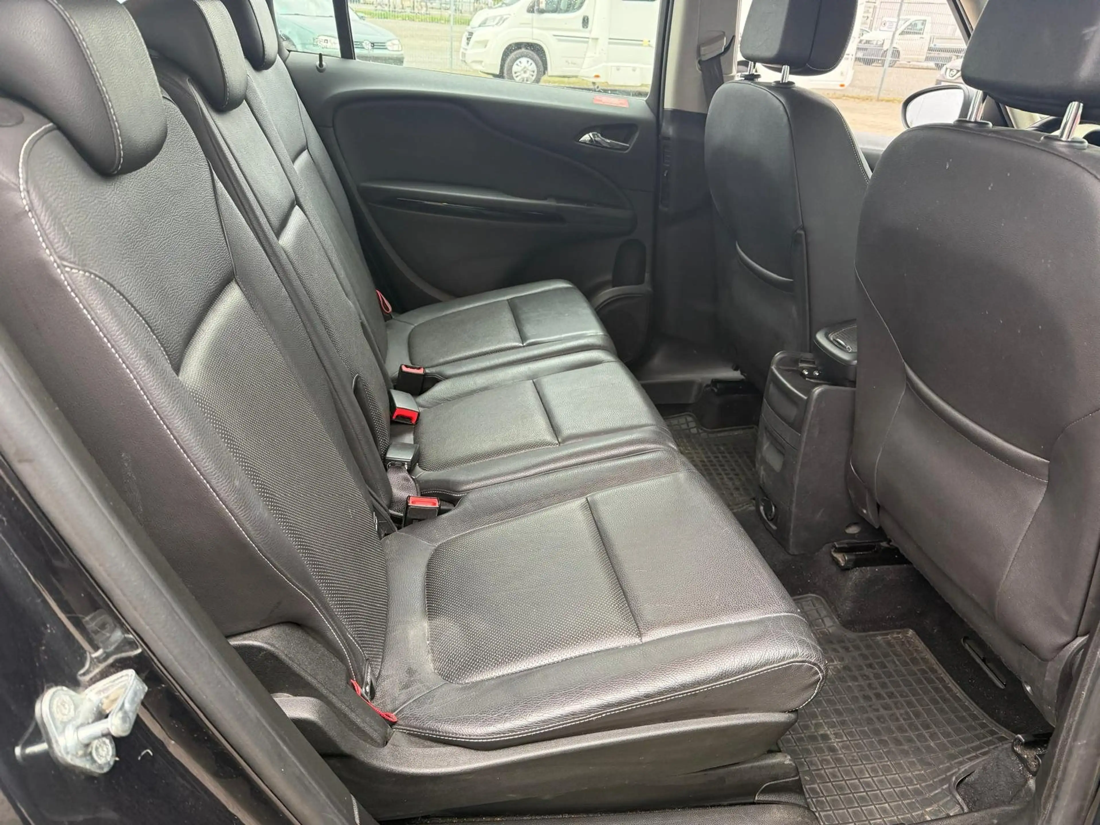 Opel Zafira Tourer Edition — photo 8