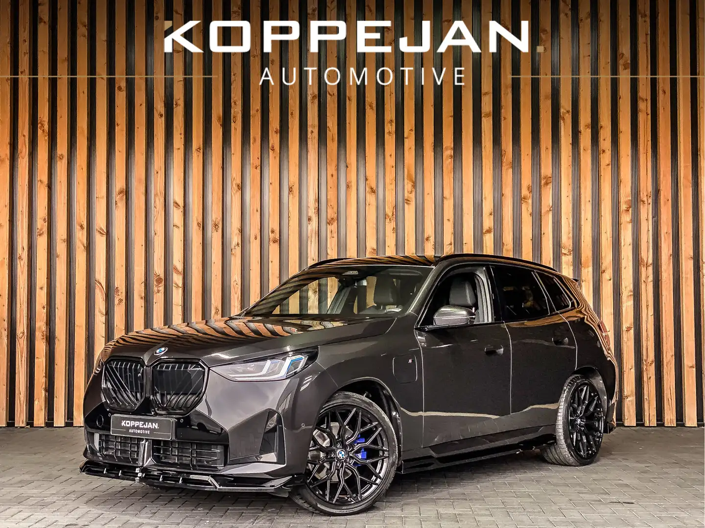 BMW X3 30e xDrive 299PK M-Sport | PANO | KEYLESS | SFEERV Grijs - 1