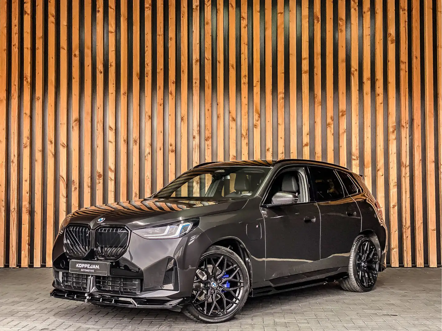 BMW X3 30e xDrive 299PK M-Sport | PANO | KEYLESS | SFEERV Grijs - 2