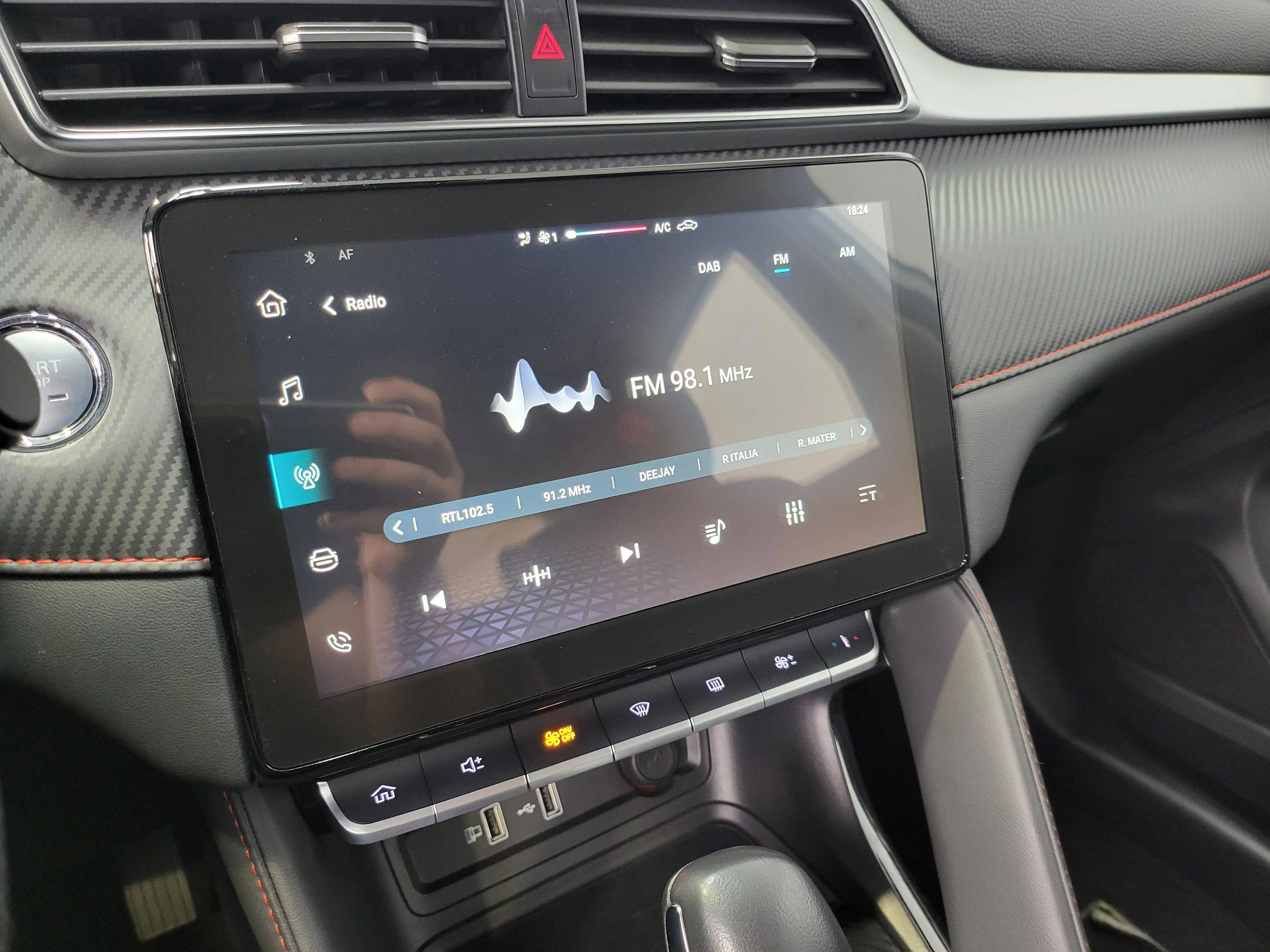 MG ZS 1.0 T-GDi Luxury | 2024 | Automaat | 28.544 km | Cam.360 | Led | Navi | CarPlay | DAB | Cruise | Leder | SuperDeal — photo 17