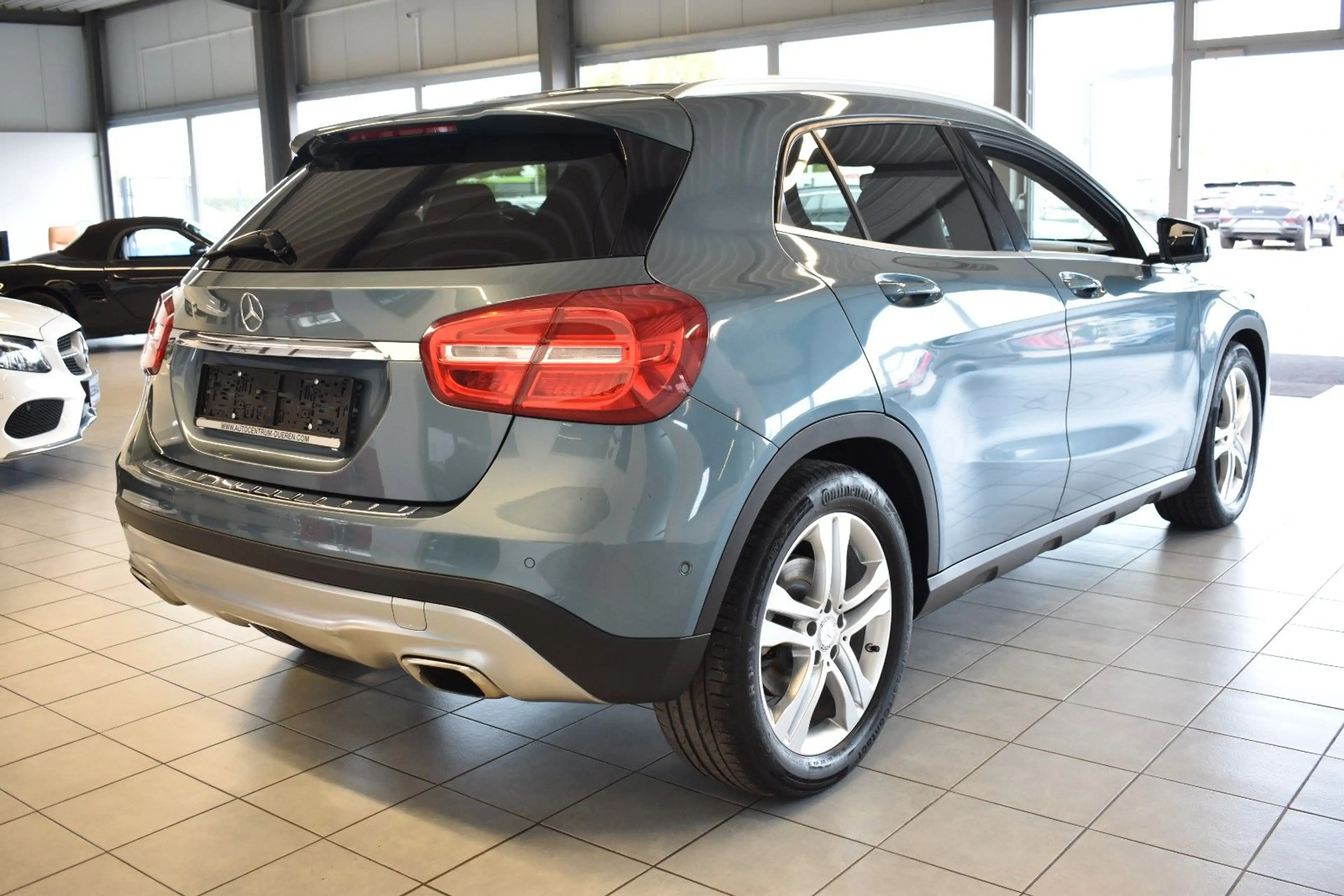 Mercedes-Benz GLA 200 CDI / d AUT./XENON/NAVI/KAMERA/AHK — photo 7