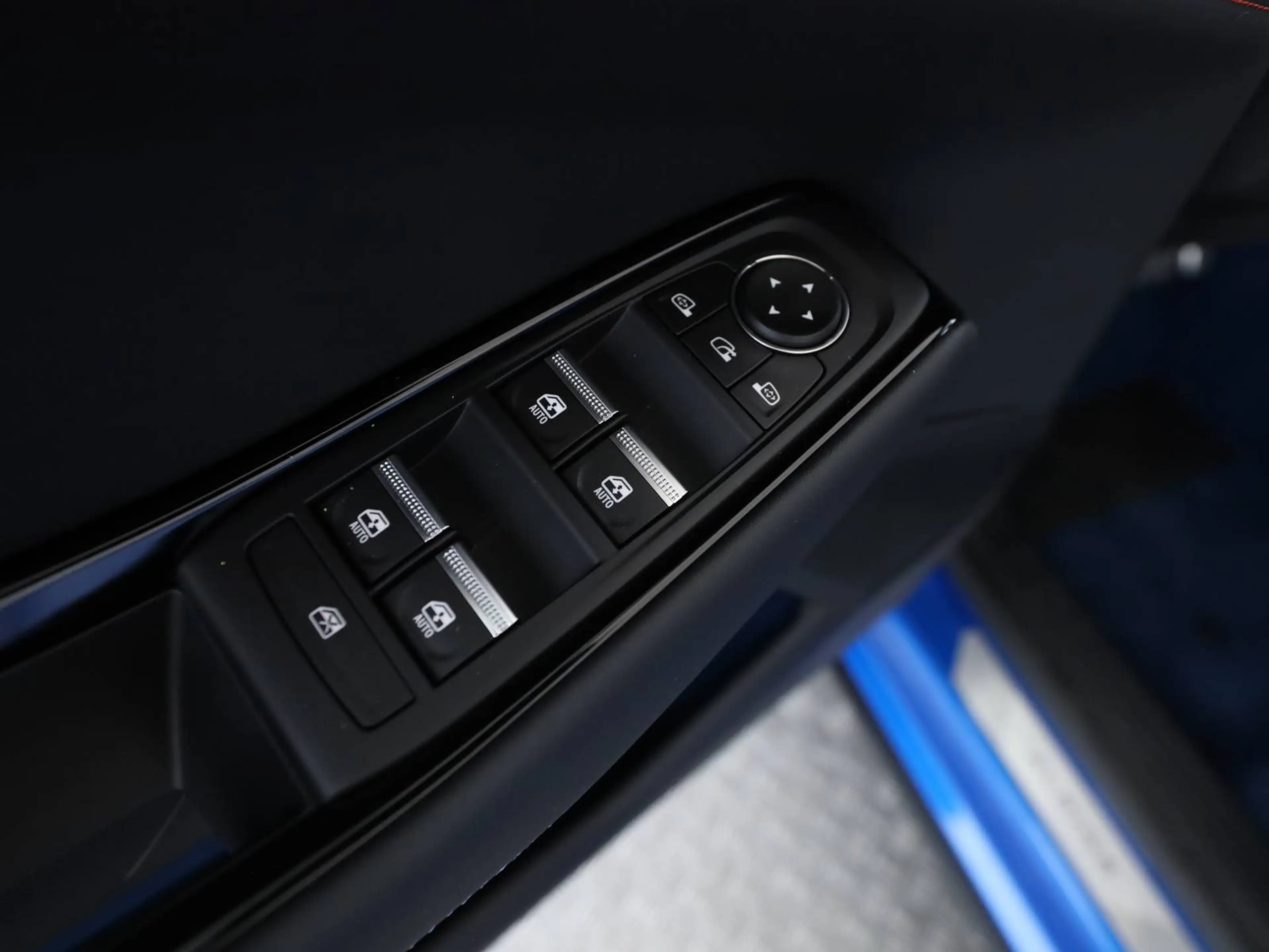Renault Rafale 300 E-Tech Plug-in Hybrid 4x4 Atelier Alpine — photo 8