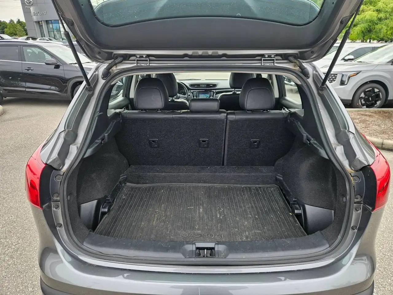 Nissan Qashqai снимка Nissan Qashqai