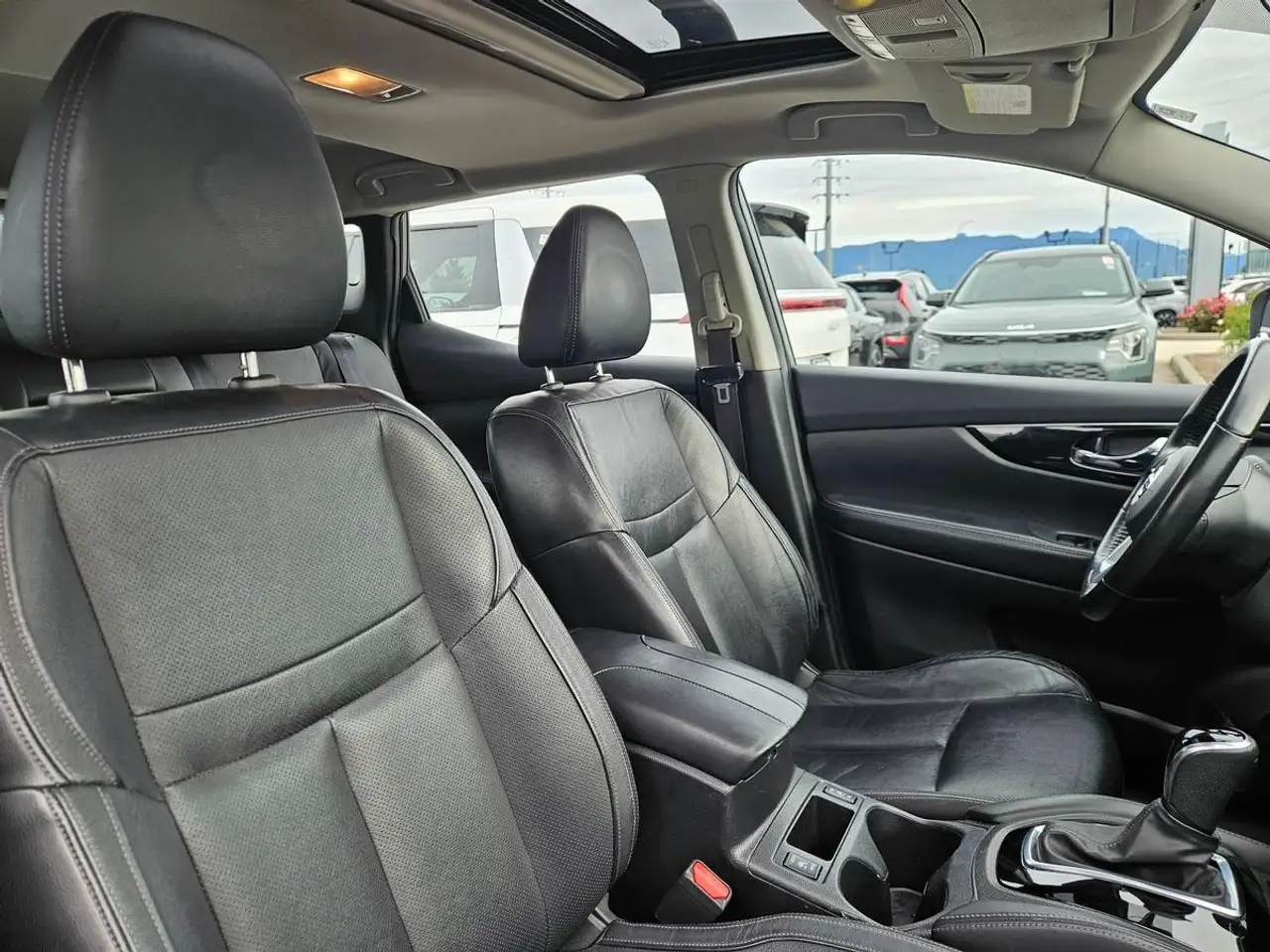 Nissan Qashqai снимка Nissan Qashqai