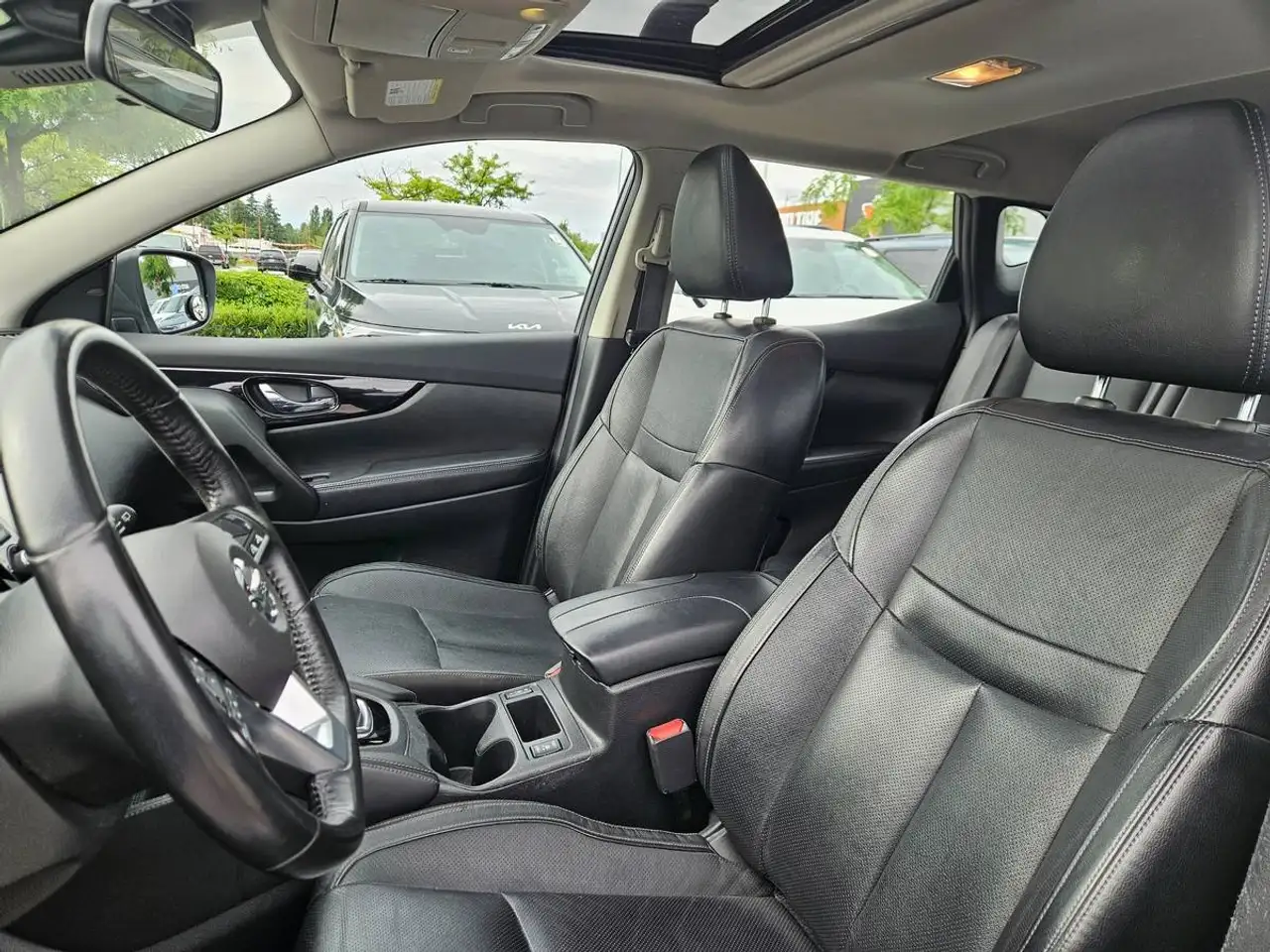 Nissan Qashqai снимка Nissan Qashqai
