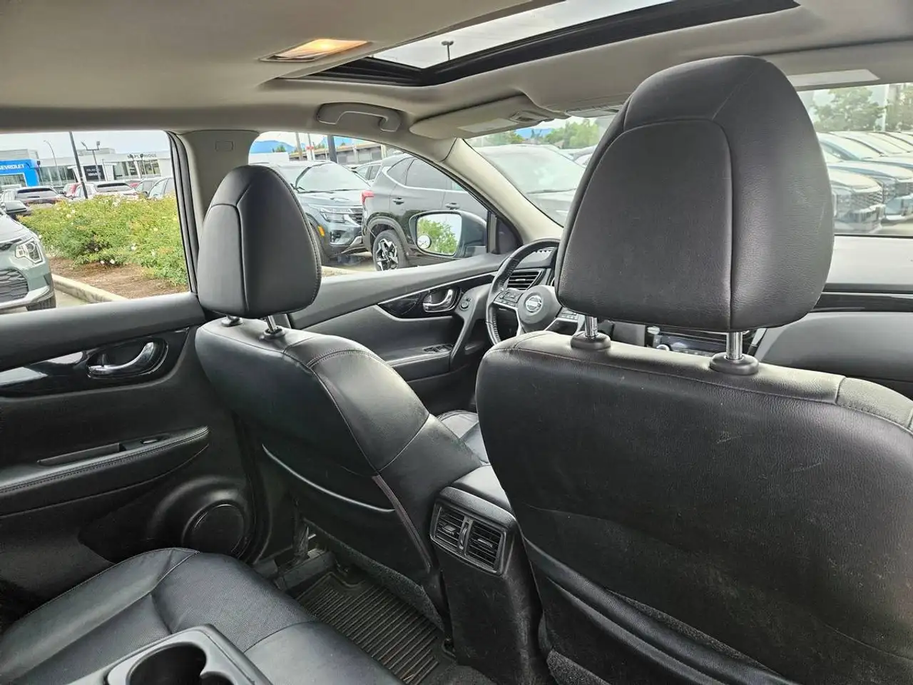 Nissan Qashqai снимка Nissan Qashqai