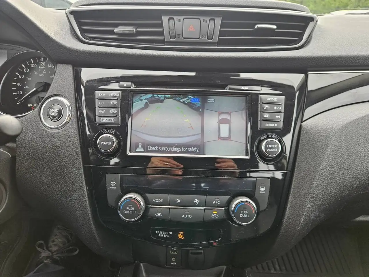 Nissan Qashqai снимка Nissan Qashqai