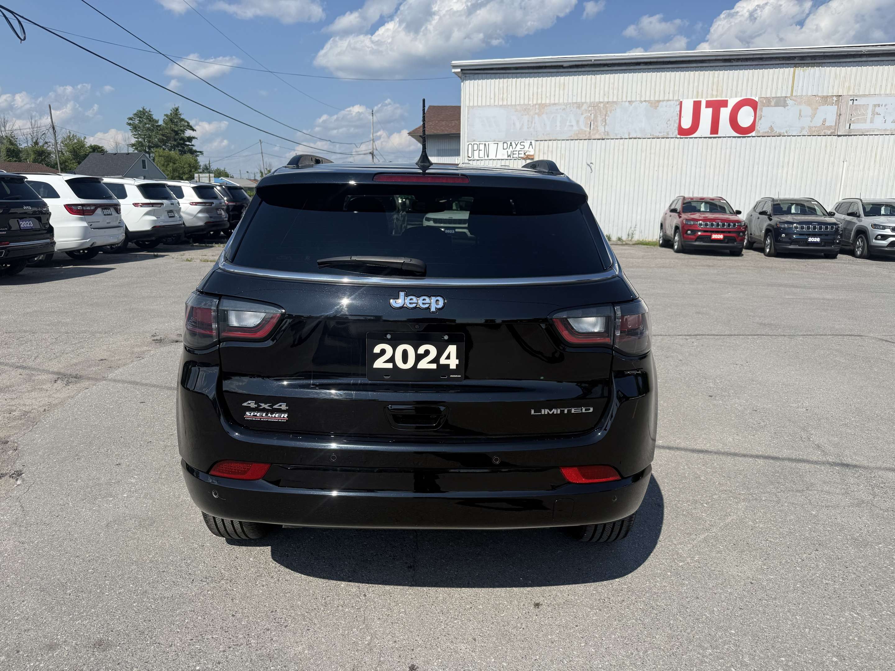 2024 Jeep Compass ELITE LIMITED 4X4 - COOLED SEATS- NAV- AUTO PRKG — снимка 1