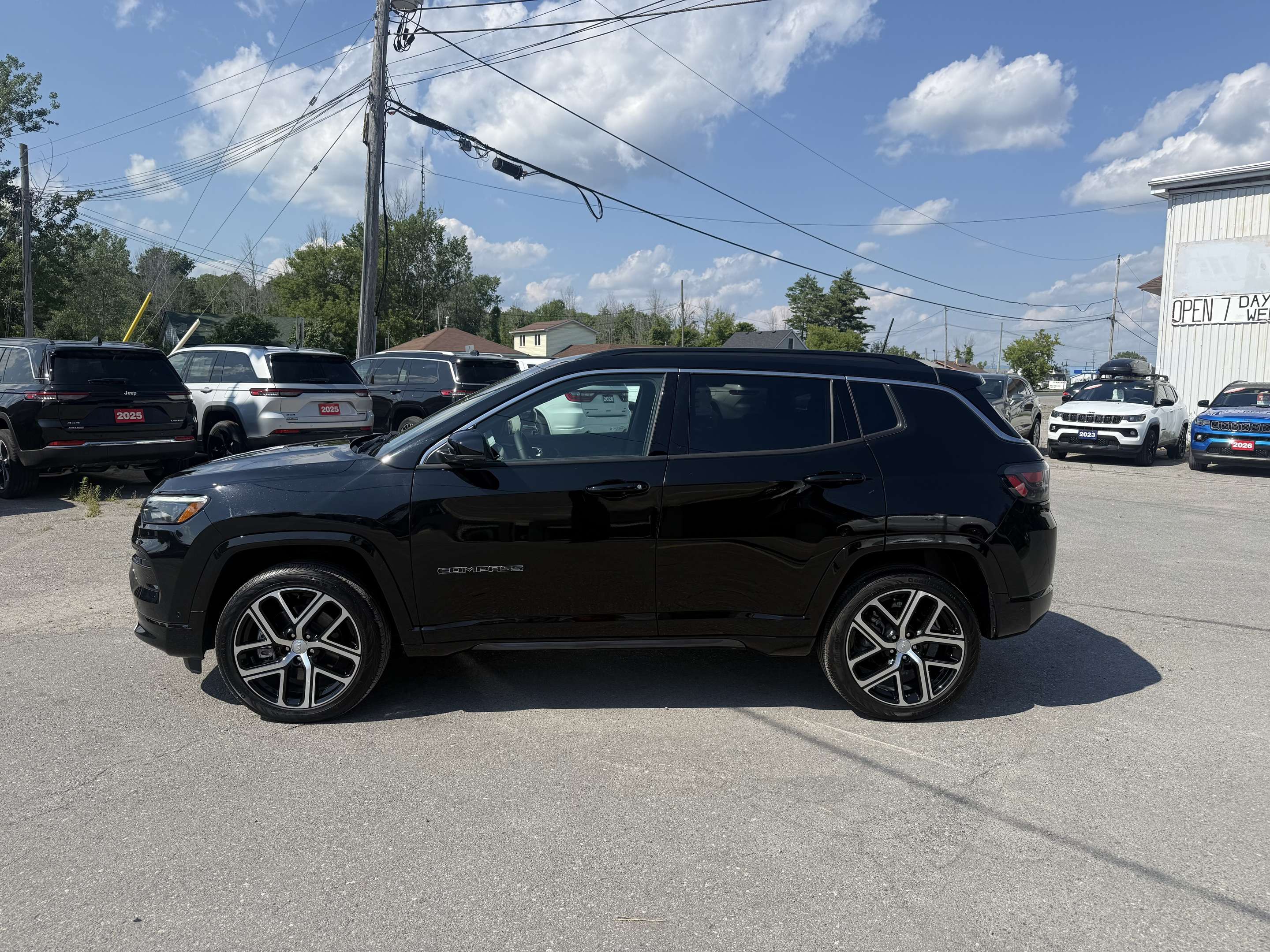 2024 Jeep Compass ELITE LIMITED 4X4 - COOLED SEATS- NAV- AUTO PRKG — снимка 1