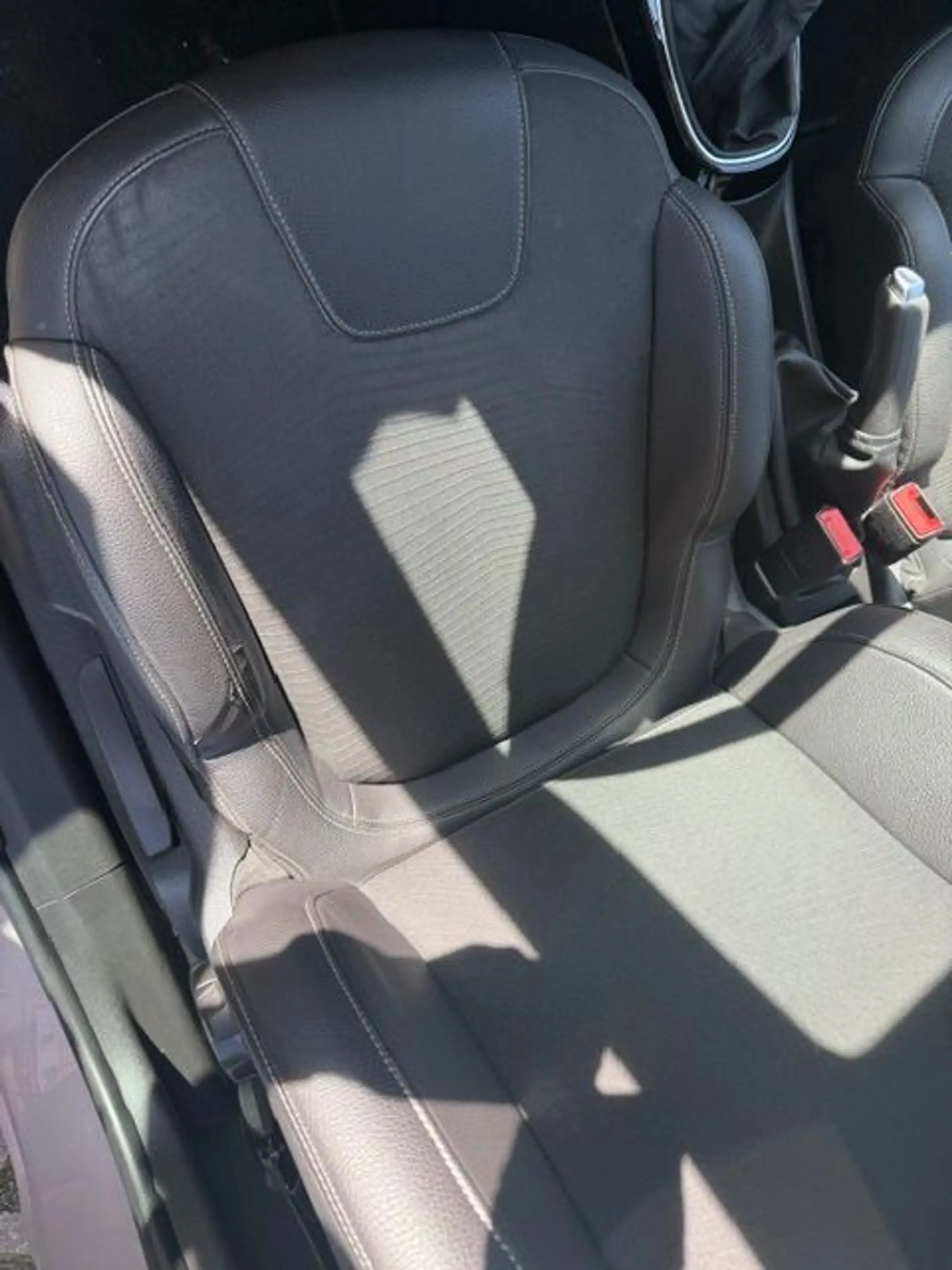 Opel Adam Unlimited easytronic — photo 16