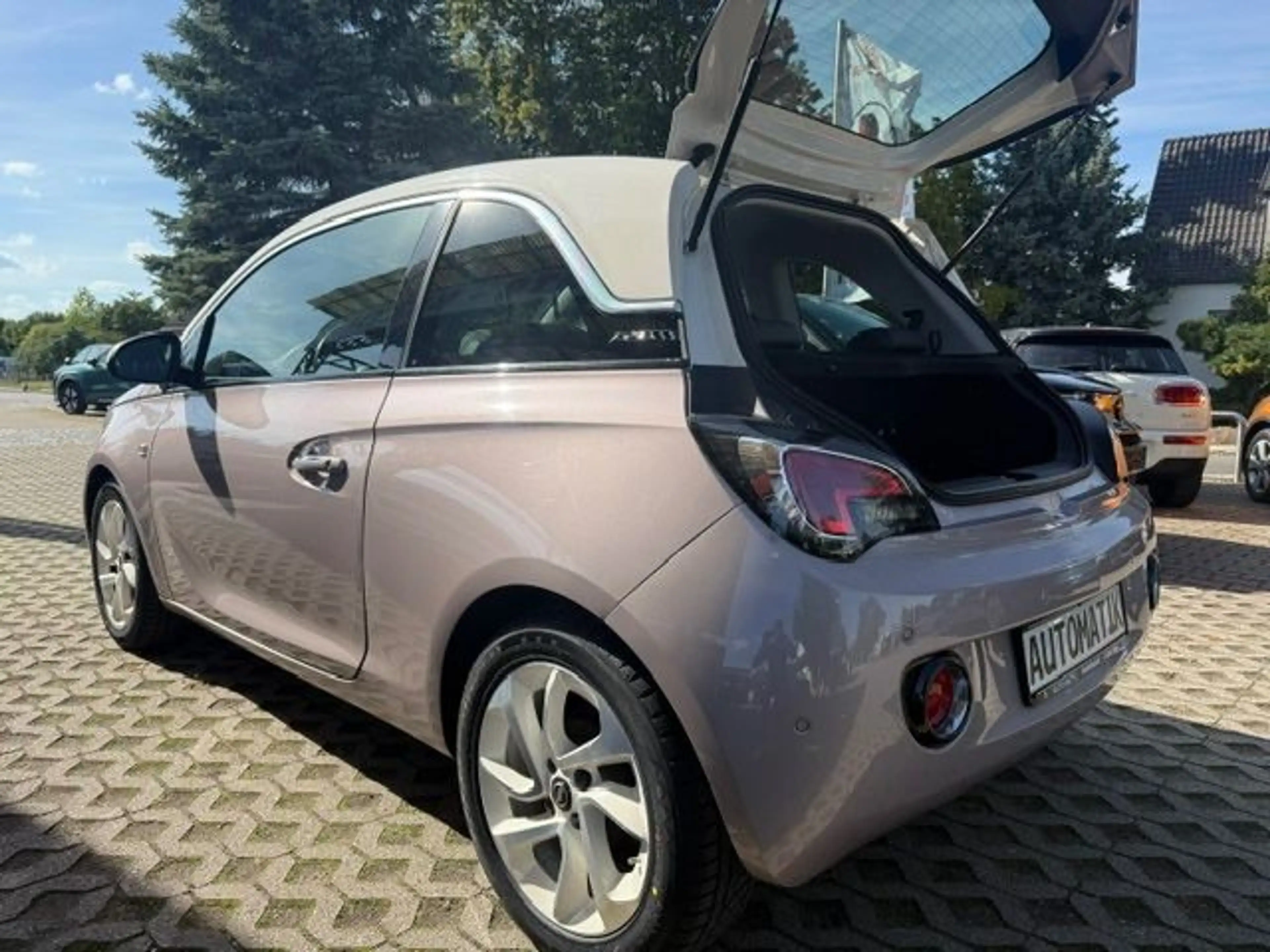 Opel Adam Unlimited easytronic — photo 9