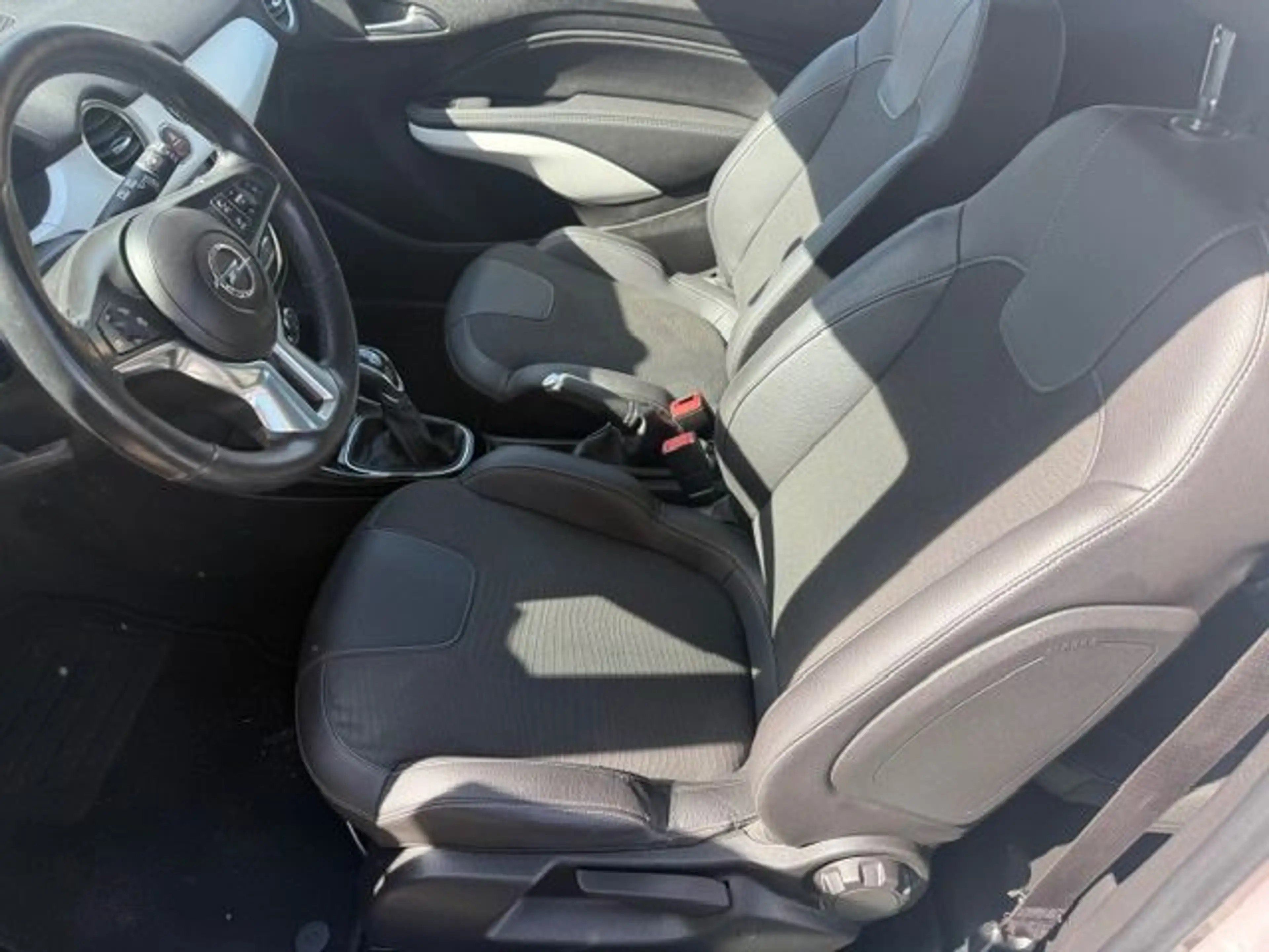 Opel Adam Unlimited easytronic — photo 17