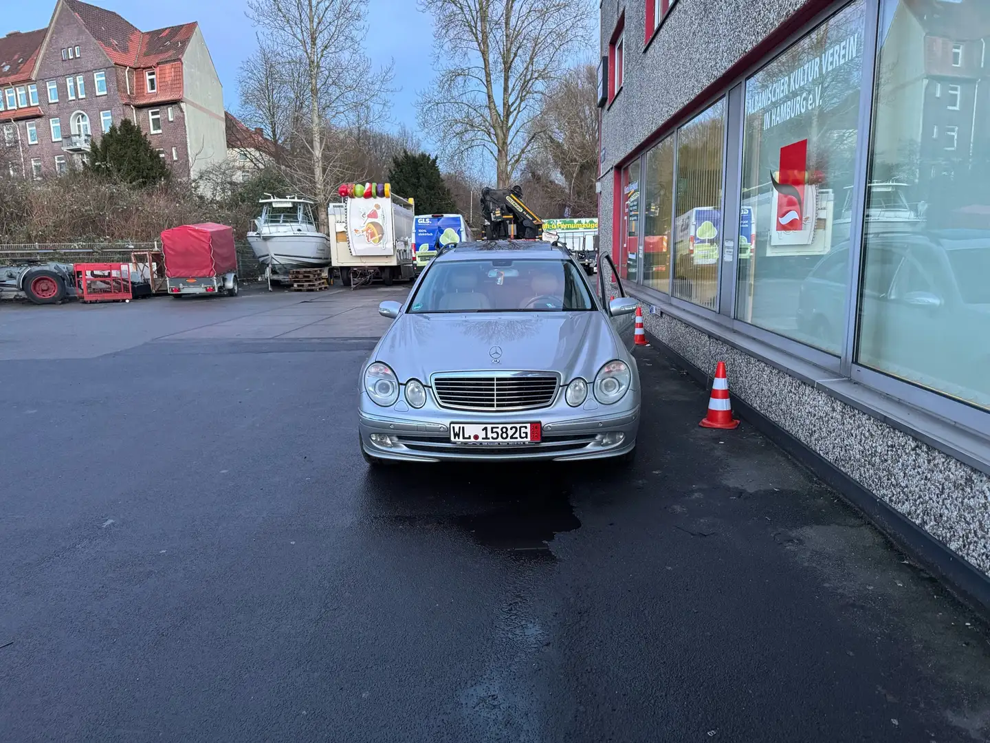 Mercedes-Benz E 320 T CDI Avantgarde DPF - 1