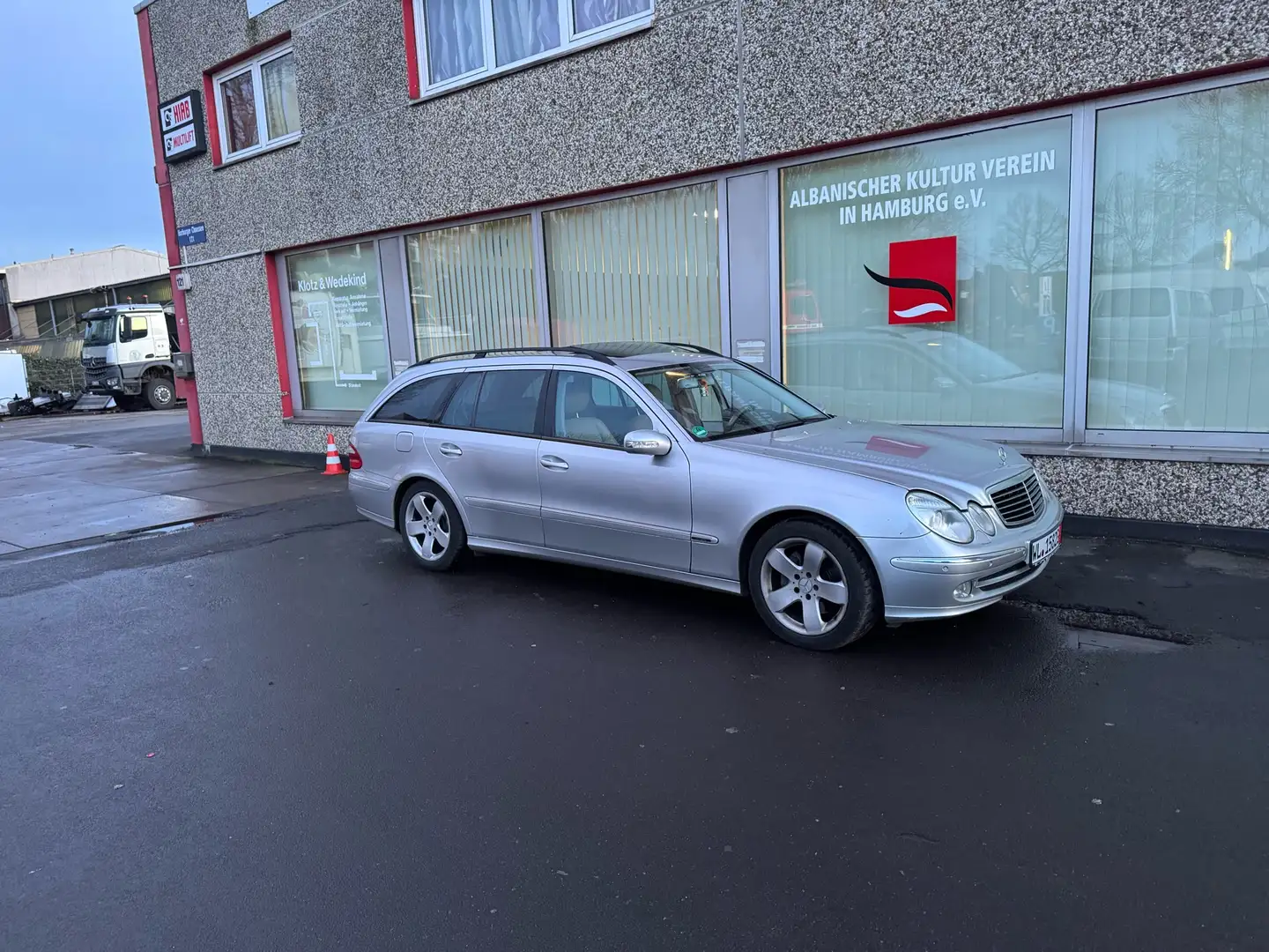 Mercedes-Benz E 320 T CDI Avantgarde DPF - 2