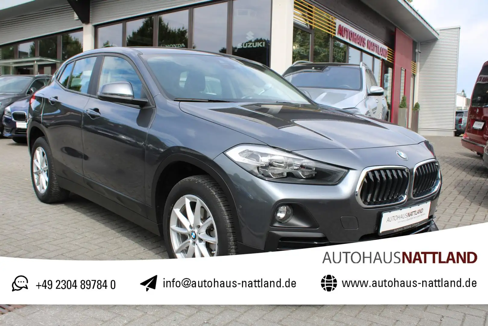 BMW X2 18i sDrive PDC Klima AHK 1.Hd. Grau - 1