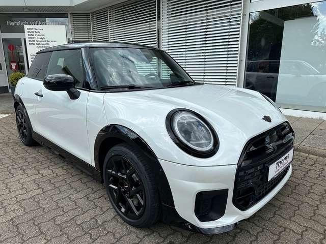 Imagine MINI Cooper C John Cooper Works Trim + Package M +RFK