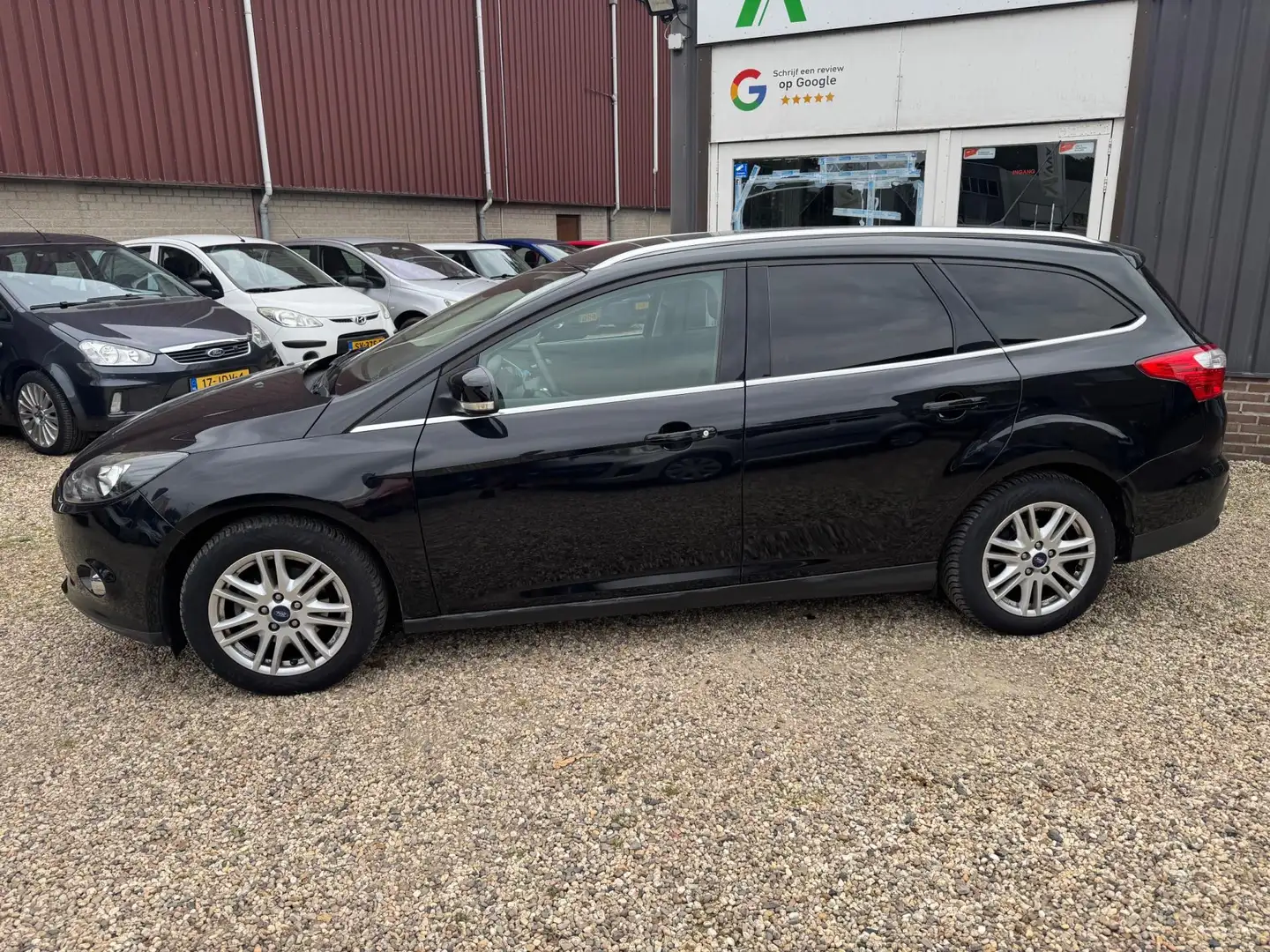 Ford Focus Wagon 1.6 AUTOMAAT cruise contr,clima,trekhaak, ca Schwarz - 2