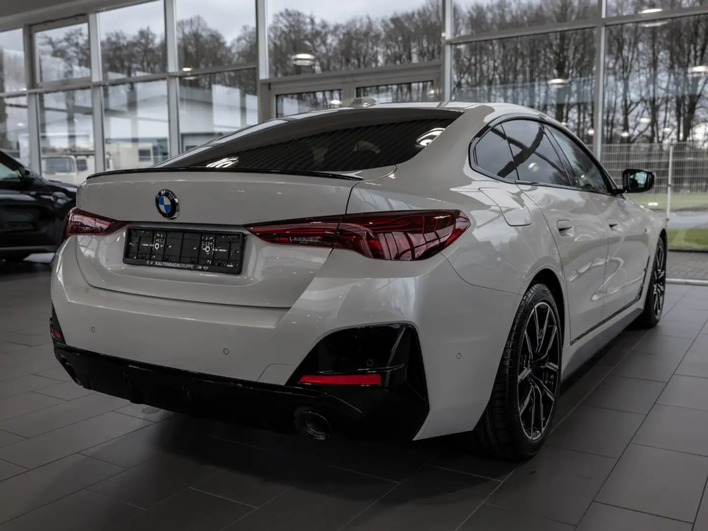 BMW 420 d Gran Coupe xDrive M-Sport FACEL. LED Pro Weiß - 2